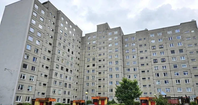 Przeterminowana wielka płyta. Mieszka w niej 12 milionów Polaków