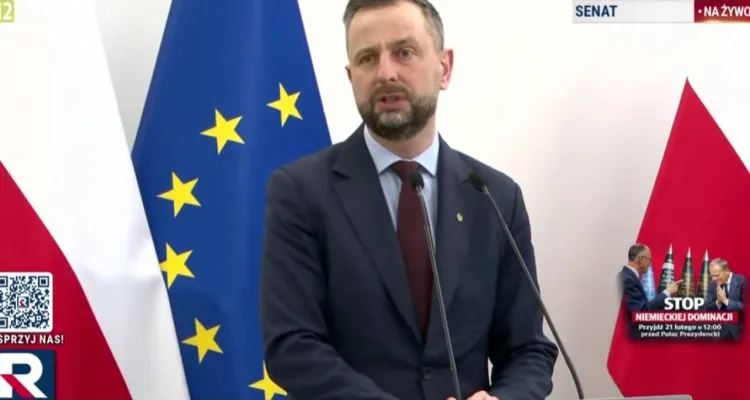 Kosiniak-Kamysz chce wpisania członkostwa w UE do Konstytucji. Przypomniano mu czasy PRL
