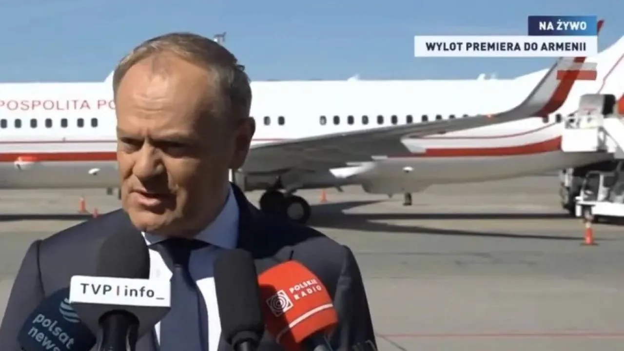 Kolacja ważniejsza od Konstytucji 3 Maja? Tusk już w Armenii, choć szczyt dopiero jutro