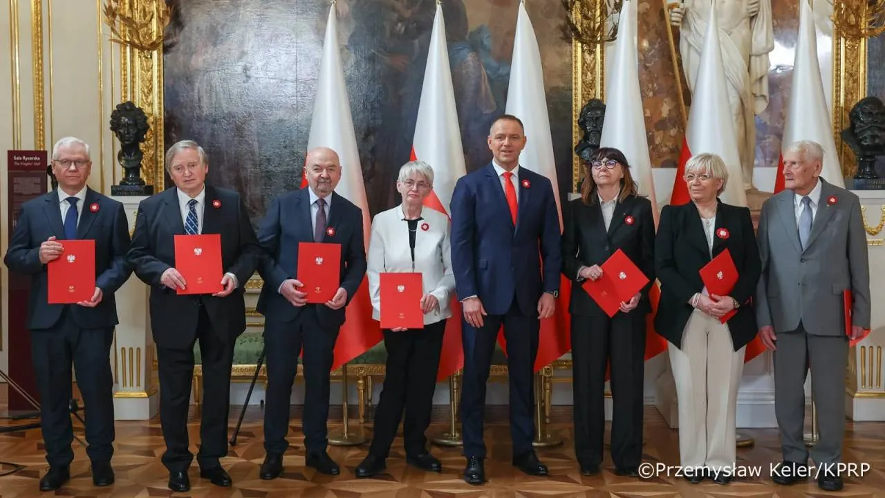 Prezydent Nawrocki powołał Radę ds. Nowej Konstytucji. Poznaliśmy jej pierwszych członków