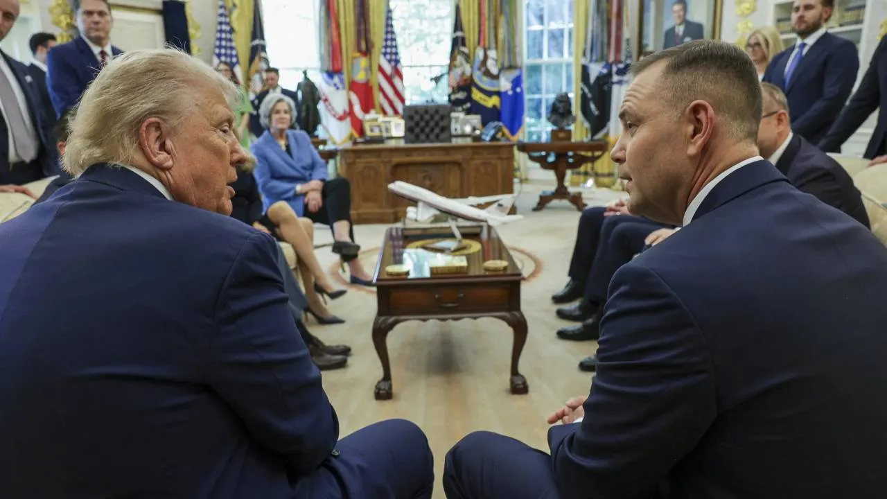 Prezydent Nawrocki rozmawiał z Donaldem Trumpem. Poruszył sprawę Poczobuta