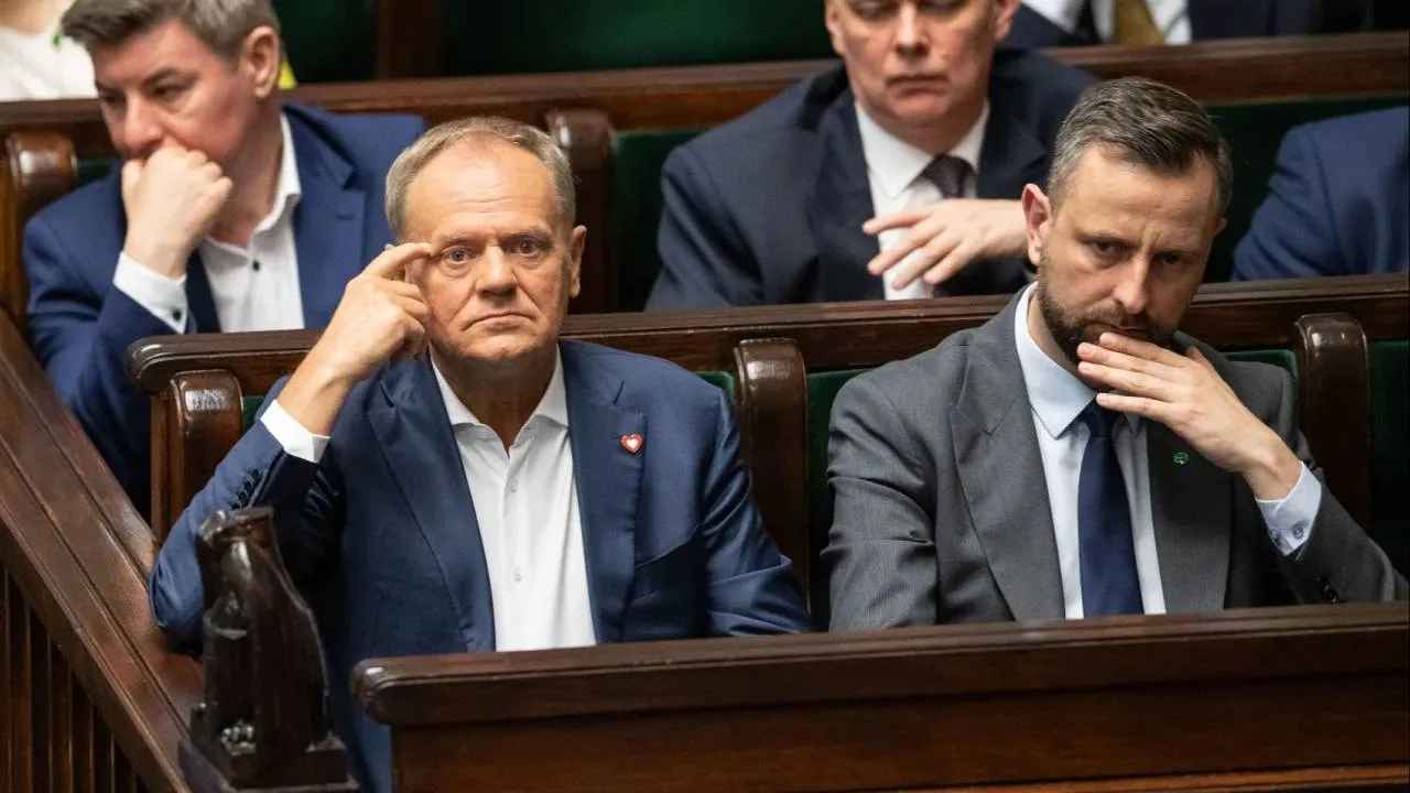 „Kanibalizacja” kontraktów i widmo upadku. Jak rząd przez SAFE uderza w polskie firmy zbrojeniowe