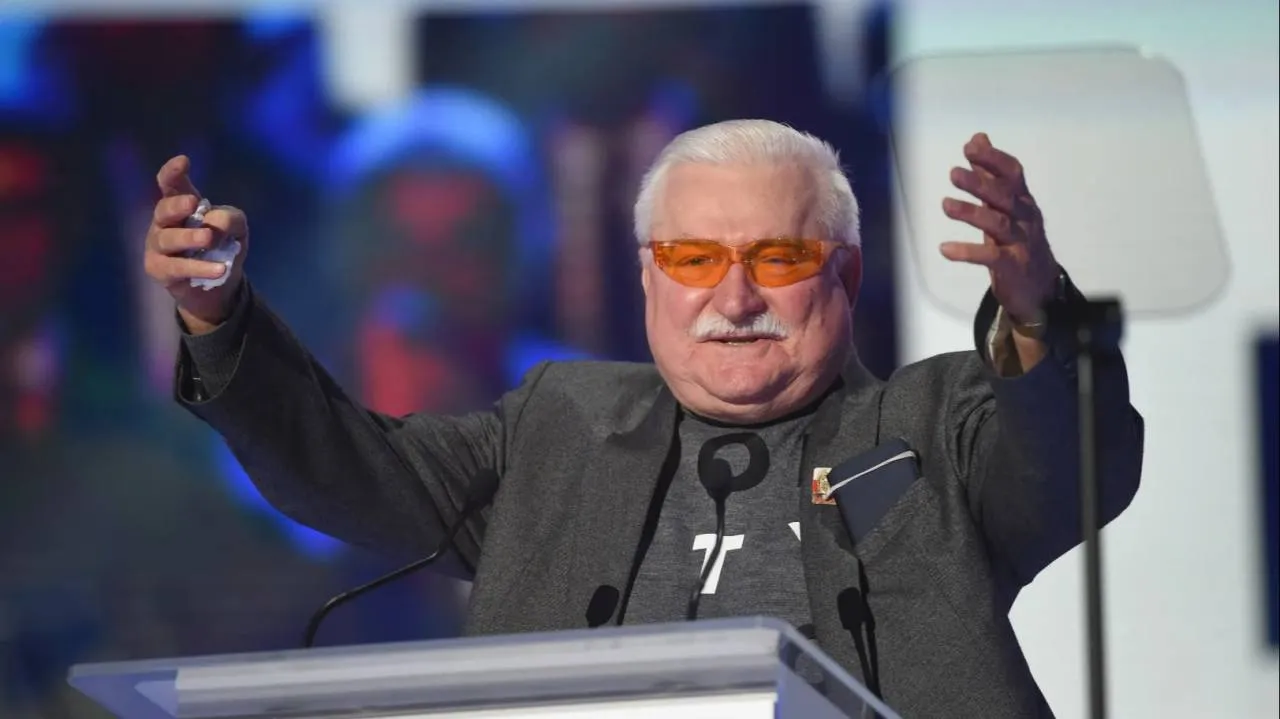 Bezinteresowny jak Wałęsa. Tablica albo kasa - z odsetkami! "Żądam kategorycznie"