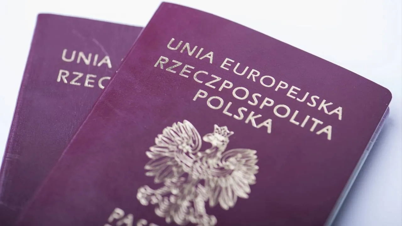 Zmiany w nadawaniu polskiego obywatelstwa? Czarnek o komunikacie MSWiA: Marketingowa zapowiedź