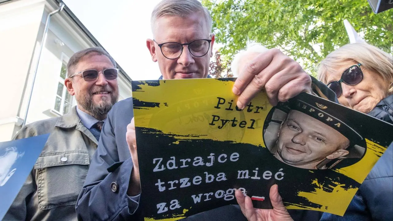 Ziobro w USA. Cenckiewicz ma wskazówkę dla rządzących: "Wróćcie do tego, co stało się w maju 2025"