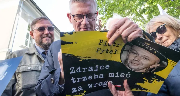 Ziobro w USA. Cenckiewicz ma wskazówkę dla rządzących: "Wróćcie do tego, co stało się w maju 2025"