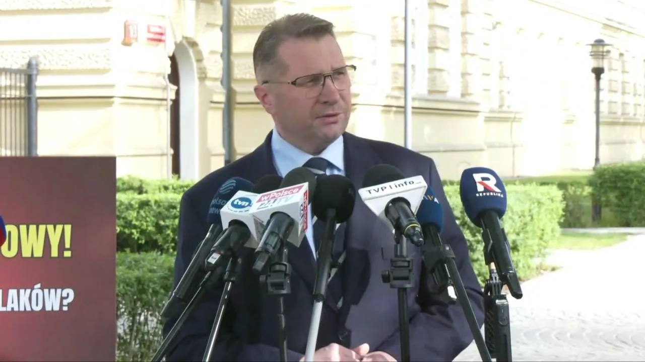 "To nie jest tylko gra księgowych". Czarnek zapowiada kontrole: Będziemy pytać, gdzie są pieniądze Polaków