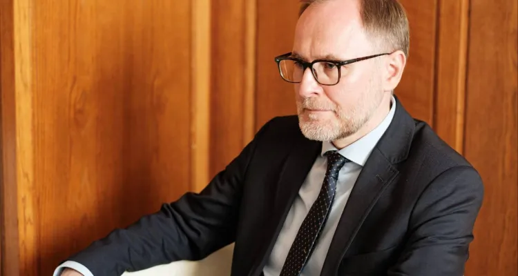 Drony nad Łotwą. Minister obrony podał się do dymisji