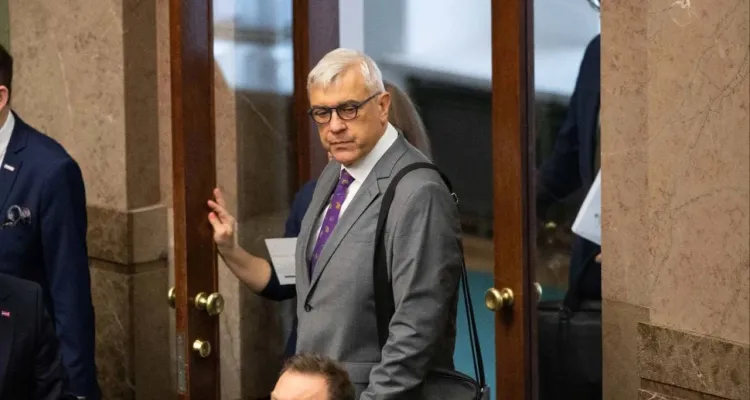 Kolejny atak Giertycha na Republikę. Dopatrzył się "pomocnictwa do ucieczki" dla Ziobro. Kto miał pomóc?