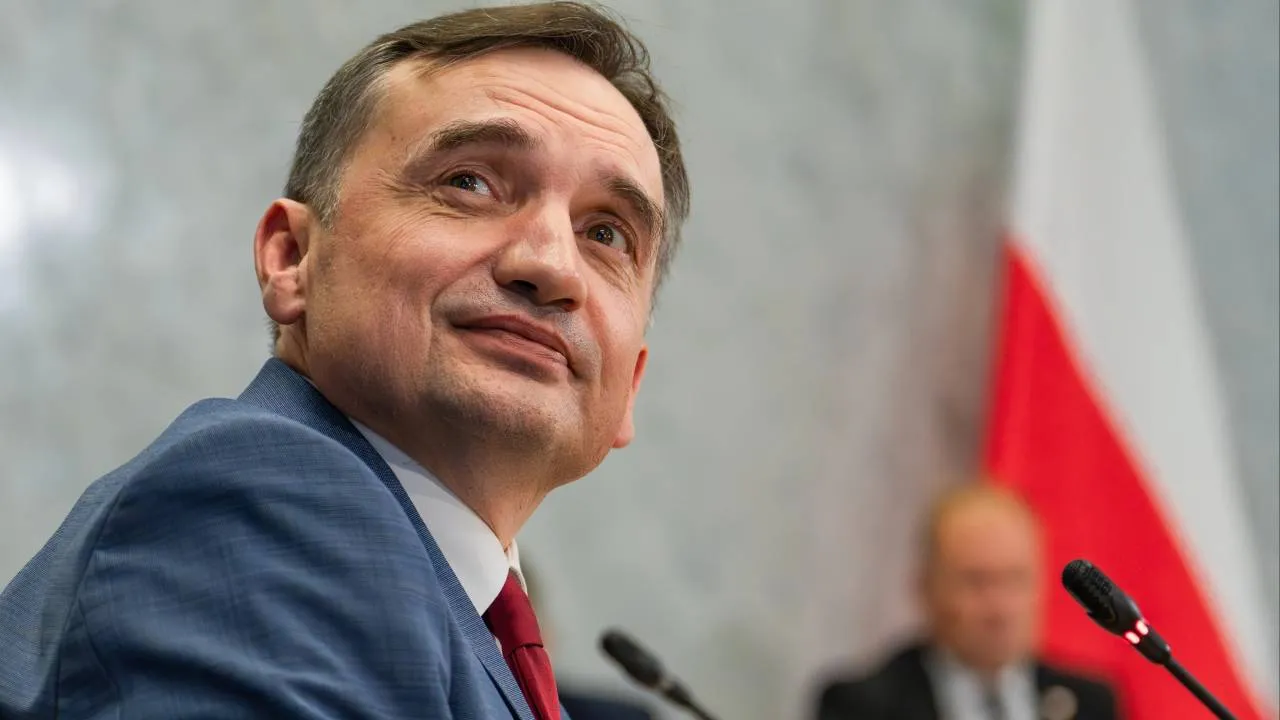 Prokuratura potwierdza: Ziobro nie jest osobą poszukiwaną międzynarodowo. Mógł swobodnie podróżować