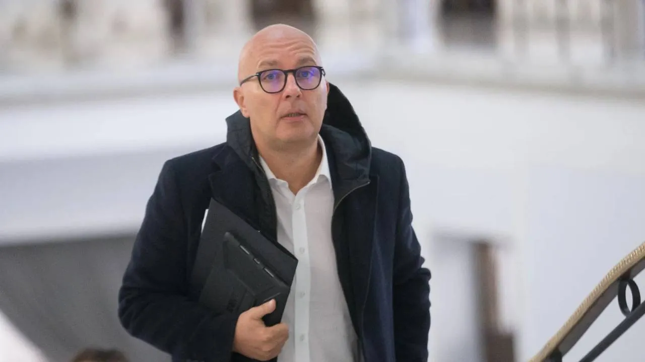 UKNF badał sprawę wpisu Kropiwnickiego. Krytyka urzędu spadła na KGHM. "Informacja nie była poufna"