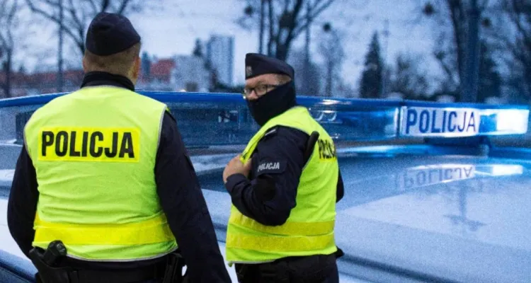 Nagrał policjanta, film wrzucił do sieci. Właśnie zapadł wyrok
