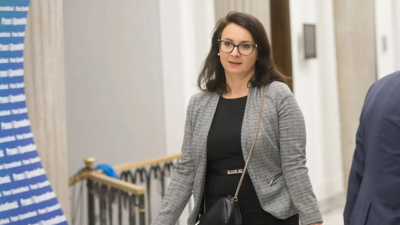 Jak radzić sobie z biegającymi po posesjach niedźwiedziami? Rada od Gasiuk-Pihowicz może zszokować