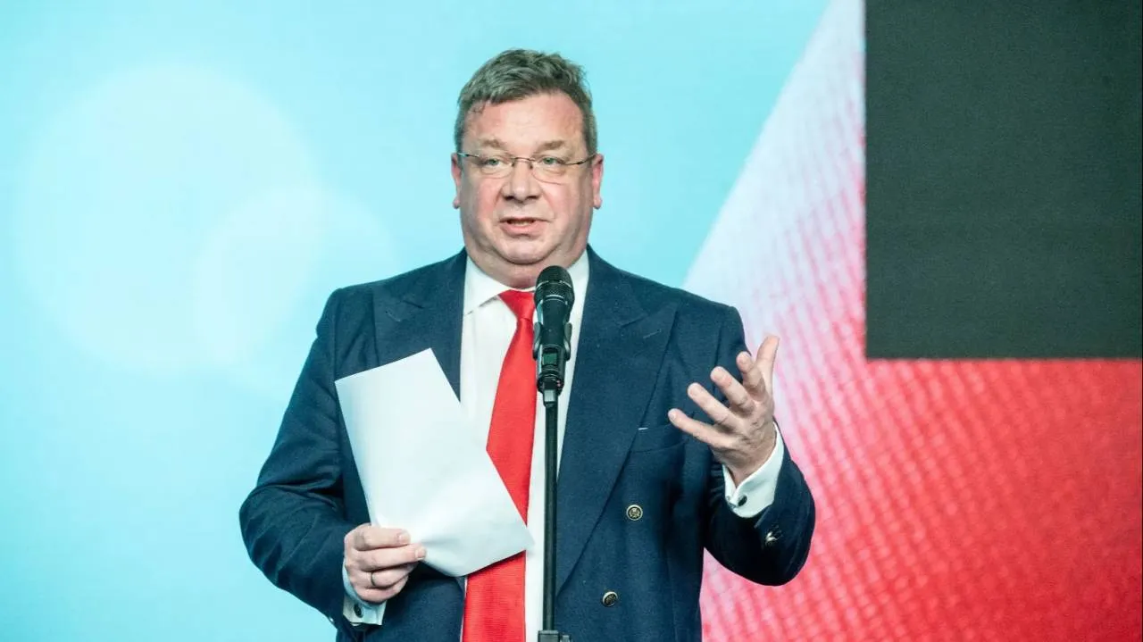 Fałszywymi alarmami atakują TV Republika. Wójcik mówi wprost. "Będzie coraz gorzej"
