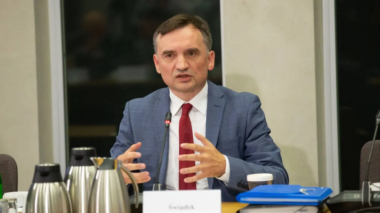 „Hańba, która spadnie na Tuska”. Ziobro o interwencjach wobec dziennikarzy Telewizji Republika