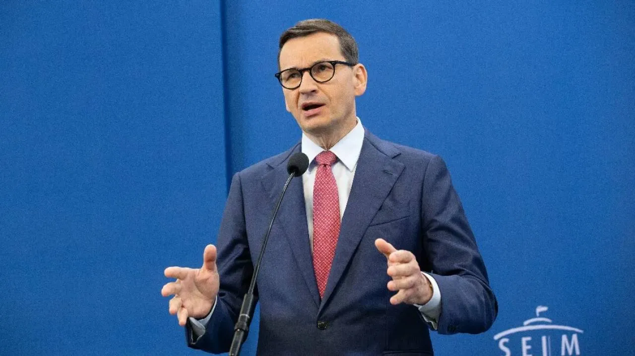 "Brutalny atak na wolność słowa". Morawiecki mocno o akcji wymierzonej w dziennikarzy Republiki