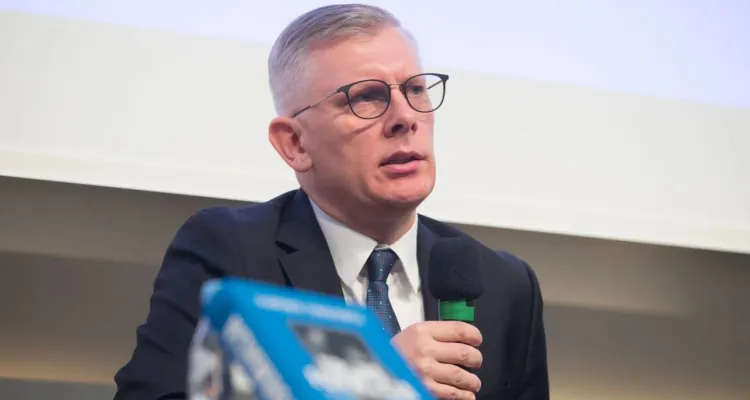Nękani są nie tylko dziennikarze Republiki. Podobny incydent dotyczy byłego szefa BBN