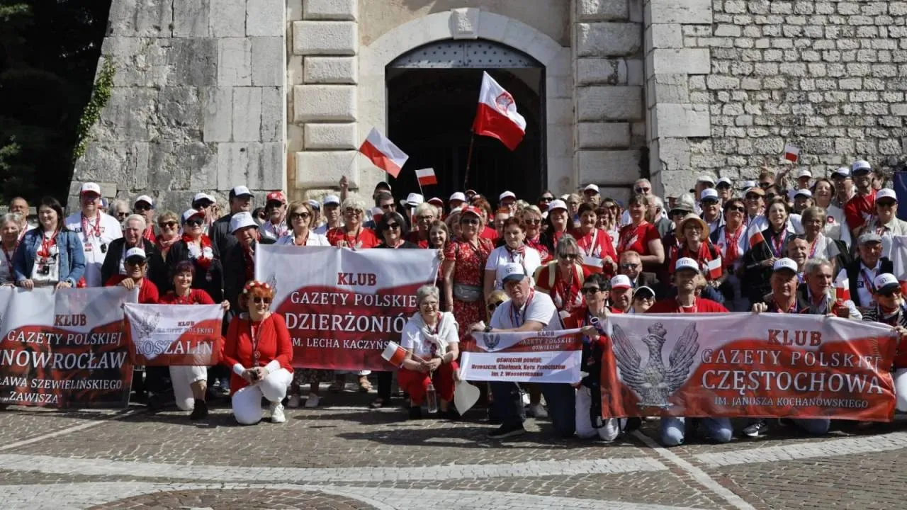 Klubowicze "Gazety Polskiej" dotarli na Monte Cassino. ZOBACZ ZDJĘCIA