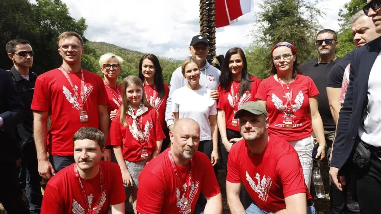 Obchody na Monte Cassino. Klubowicze Gazety Polskiej maszerowali z Parą Prezydencką. ZDJĘCIA