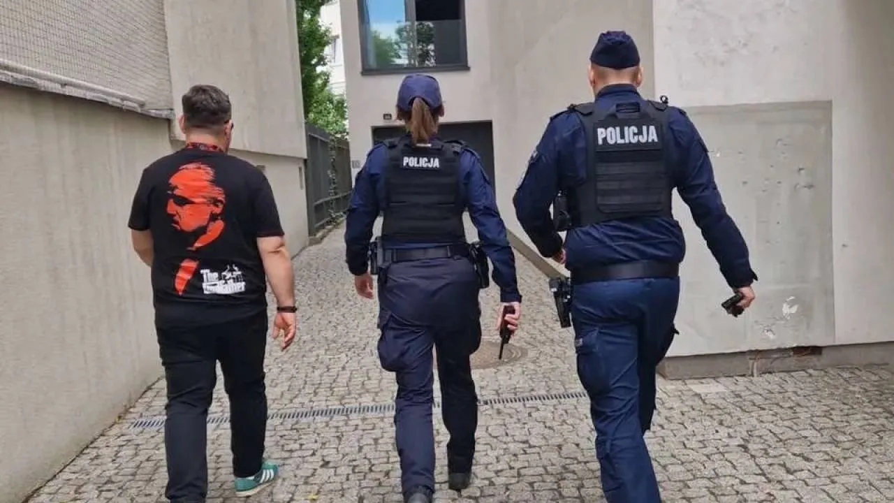 Policja w redakcji wPolsce24. Wiadomo, czego dotyczyło zgłoszenie