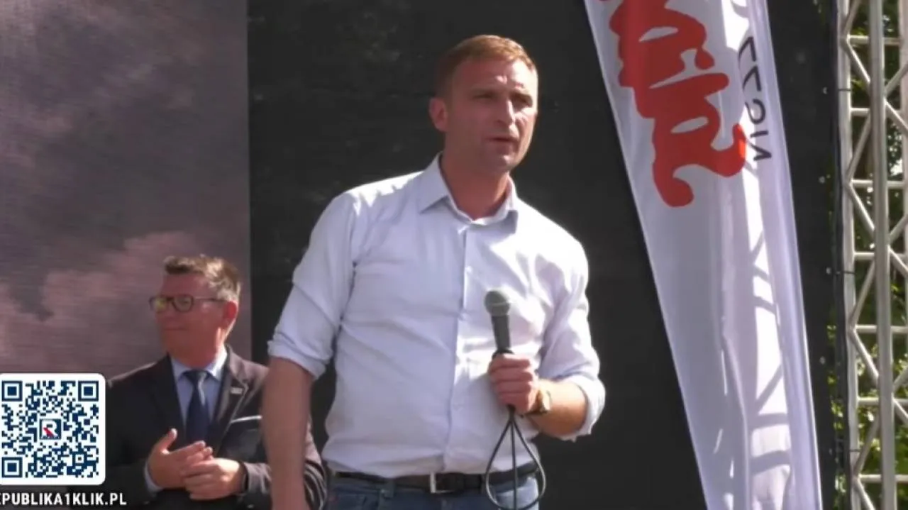 „Rozwiązania po dobroci się skończyły”. Bąkiewicz: Chcą, żebyśmy byli niewolnikami. To jest prawdziwa wojna