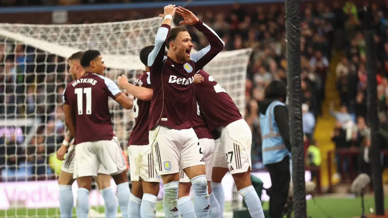 Aston Villa z Polakiem w składzie zlała niemiecki Freiburg w finale Ligi Europy