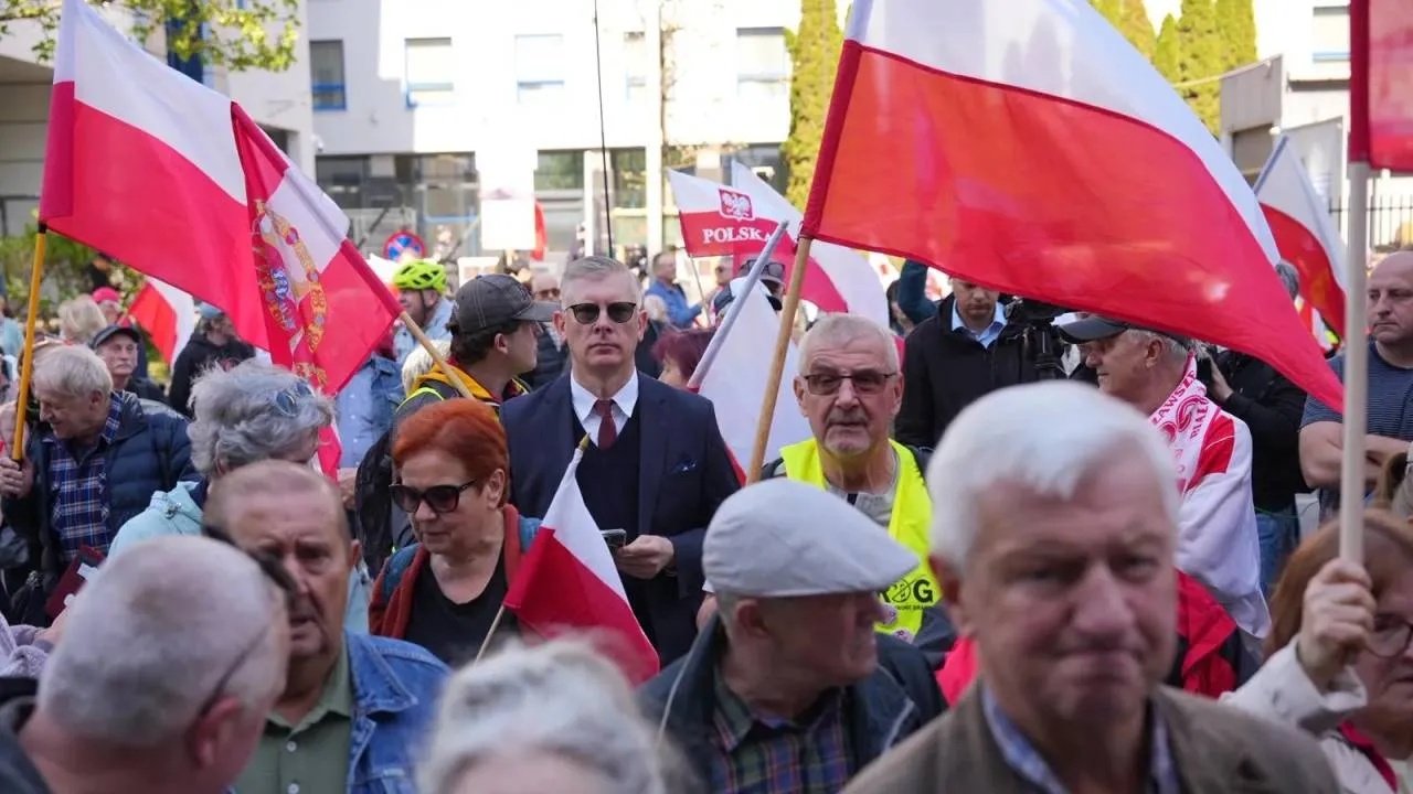 Prof. Cenckiewicz o solidarności z Sakiewiczem. "Trzeba być w takim dniu z nim"