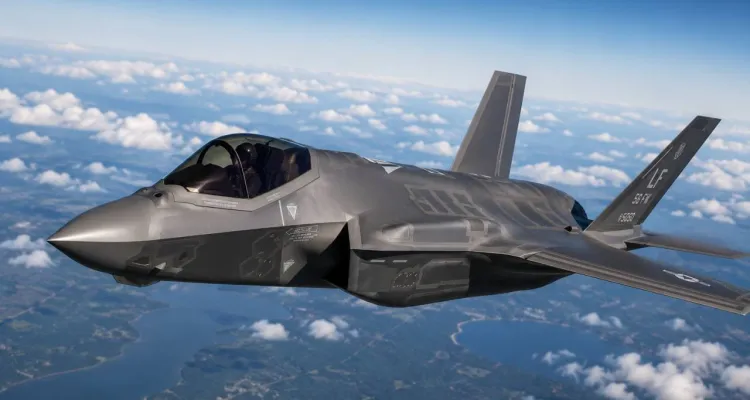 „Bardzo droga zabawka”, „megalomania”. Tak politycy obecnej ekipy rządzącej mówili o F-35