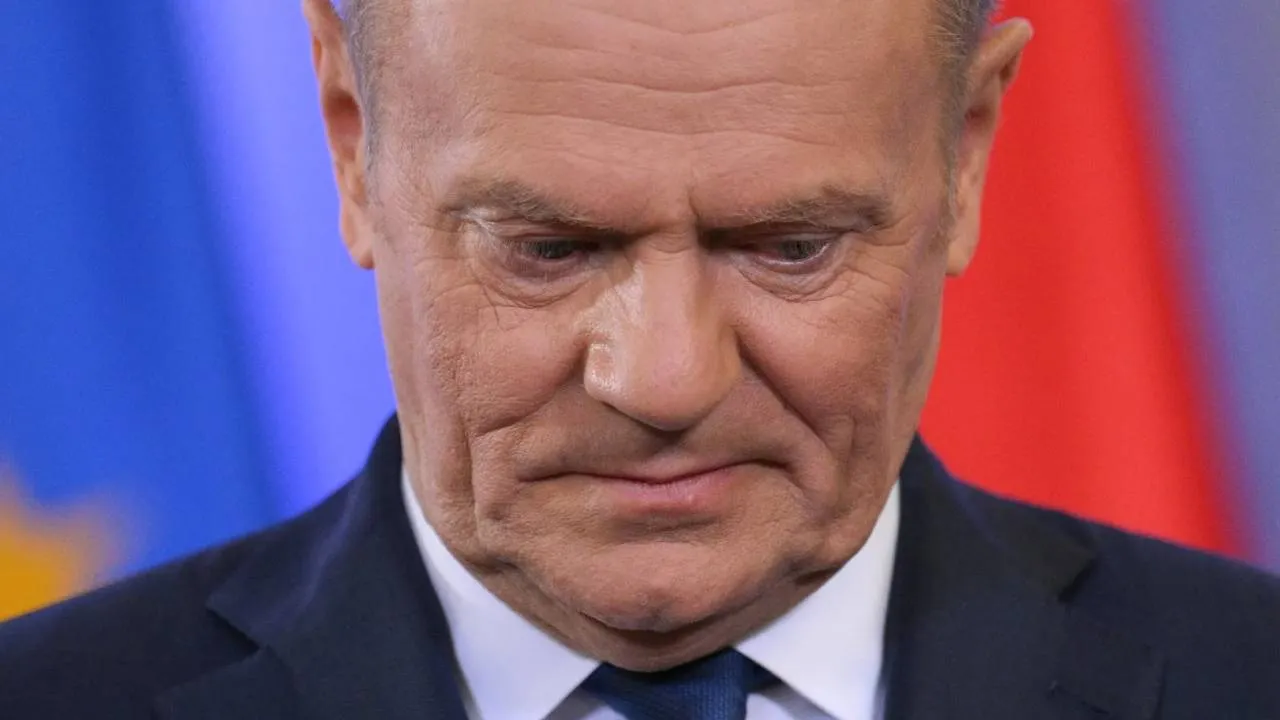 Rośnie liczba przeciwników rządu. Jeszcze więcej Polaków nie chce Tuska w roli premiera
