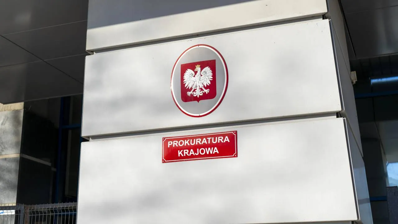 Przesłuchanie Sakiewicza w prokuraturze. Żurek zawiesił prokuratora Janeczka