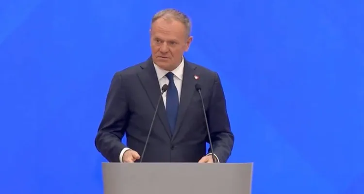 Tusk się wściekł i wywołał trzech polityków prawicy. Ci - szybko odpowiedzieli. 