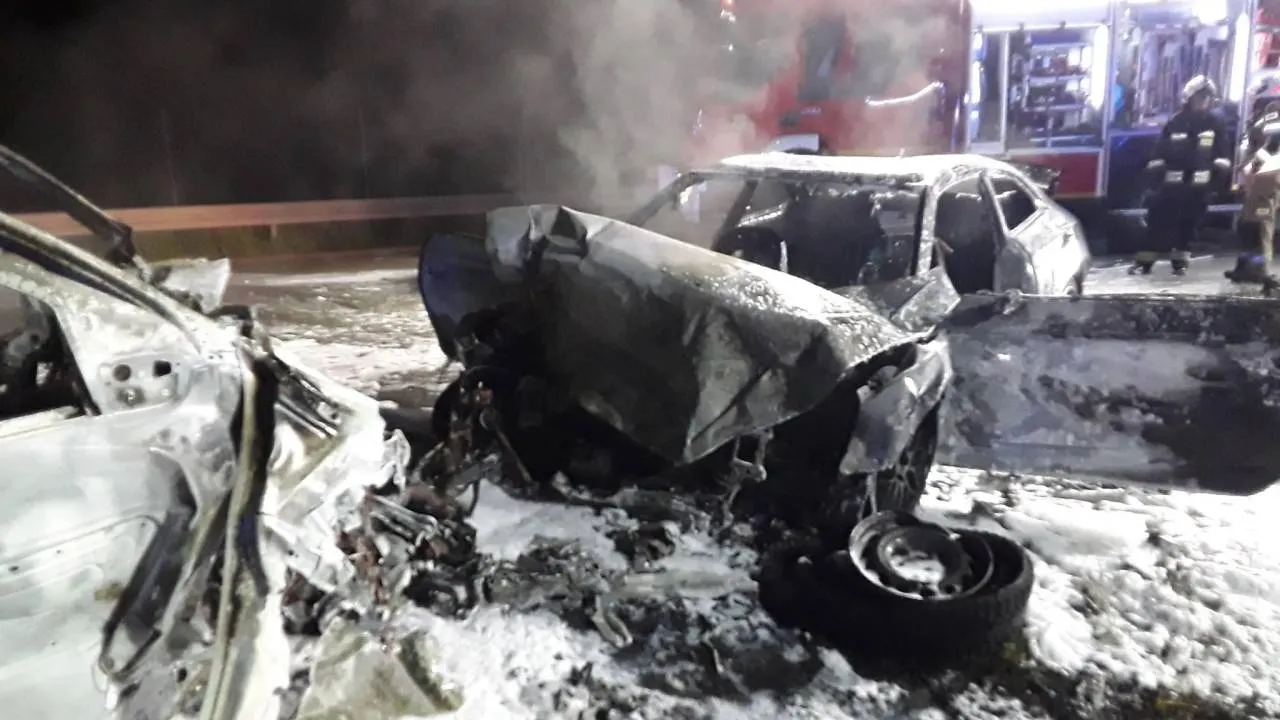 Tragiczny wypadek na A1. Kierowca jechał pod prąd, jedna osoba nie żyje