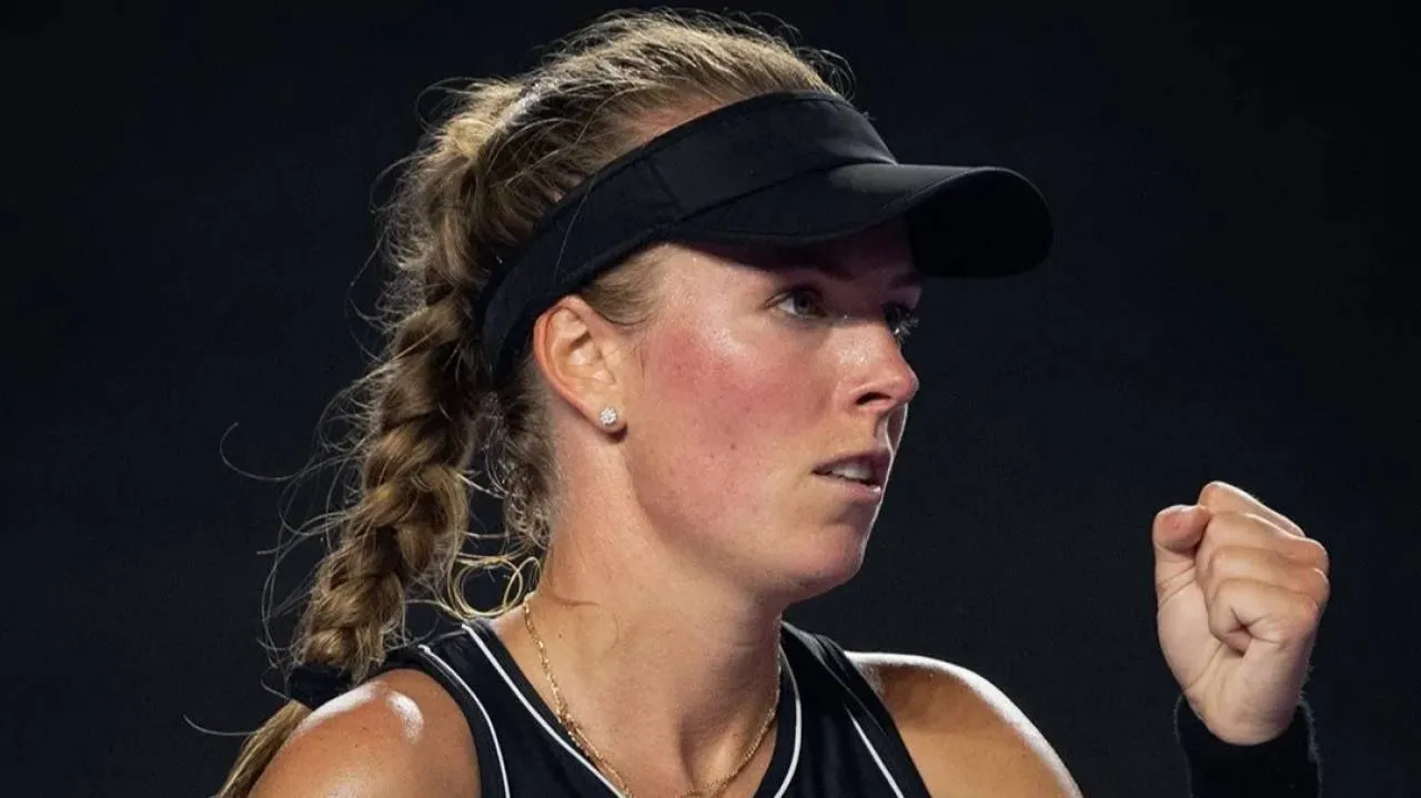 Krecz w meczu Fręch. Polka odwróciła losy seta i gra dalej w Roland Garros