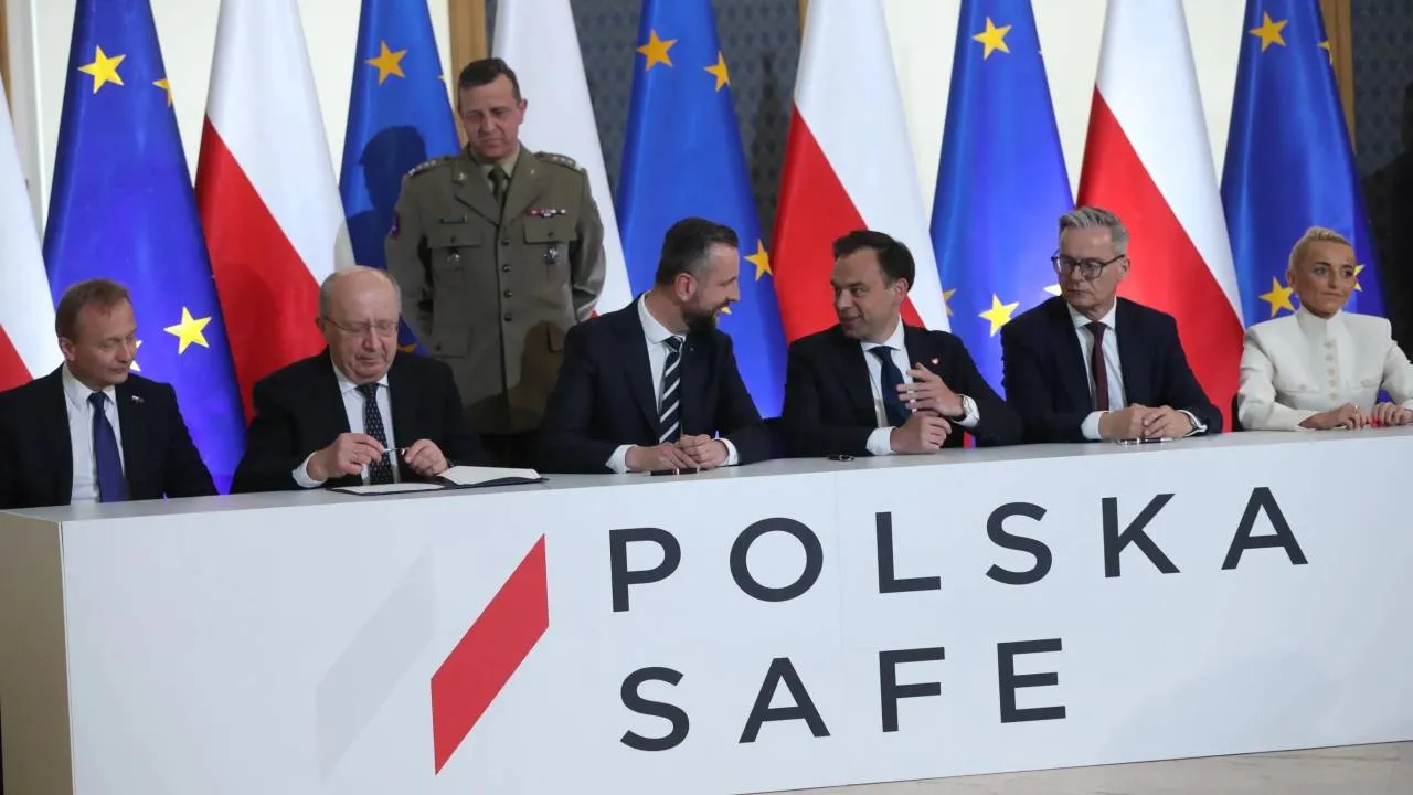 SAFE bez umów, czasu coraz mniej. Były szef MON: "Tego nie robi się na ostatnią chwilę"