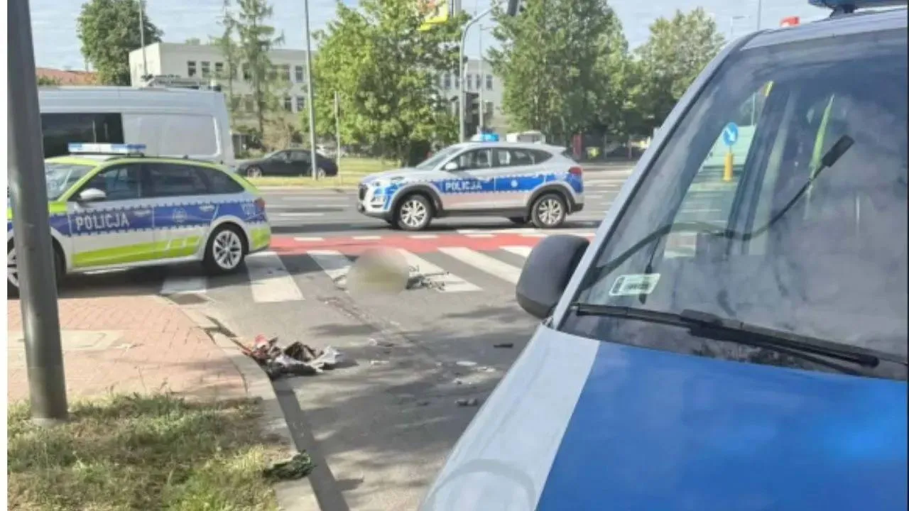 Potrącona przez ciężarówkę na pasach 12-latka zmarła w szpitalu. Na miejscu wypadku pracują służby