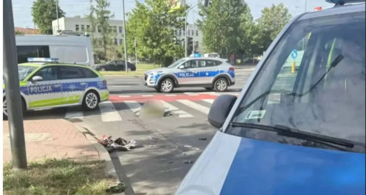 Potrącona przez ciężarówkę na pasach 12-latka zmarła w szpitalu. Na miejscu wypadku pracują służby