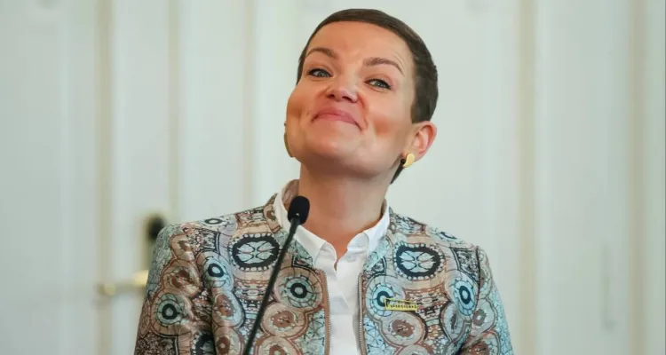 Efekciarstwo czy efektywność? Chory świat artystów i rozpaczliwa akcja rządu
