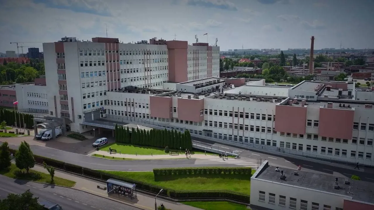 Kluczowy dla wojska szpital w Bydgoszczy coraz bardziej zadłużony. 30 mln złotych w trzy miesiące