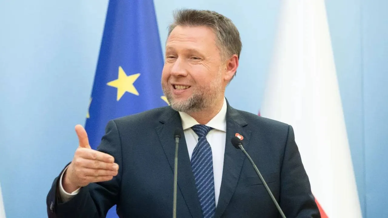 Kierwiński miał "nie zdradzać" poufnych informacji. Wygadał się... kilka minut później [WIDEO]