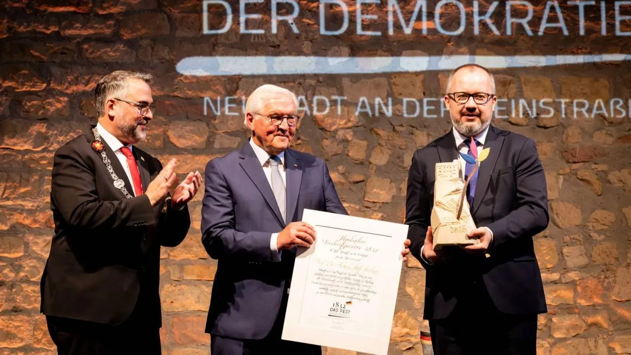 Adam Bodnar z niemiecką nagrodą. Steinmeier: Jest pan wzorem do naśladowania dla Niemców