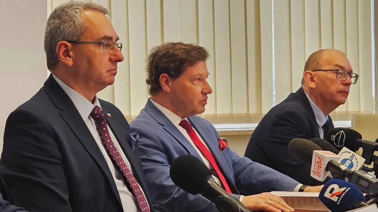 To zapowiedź siłowego wejścia do biur rzeczników?! Kuriozalne żądanie, aby "niezwłocznie" przestali działać