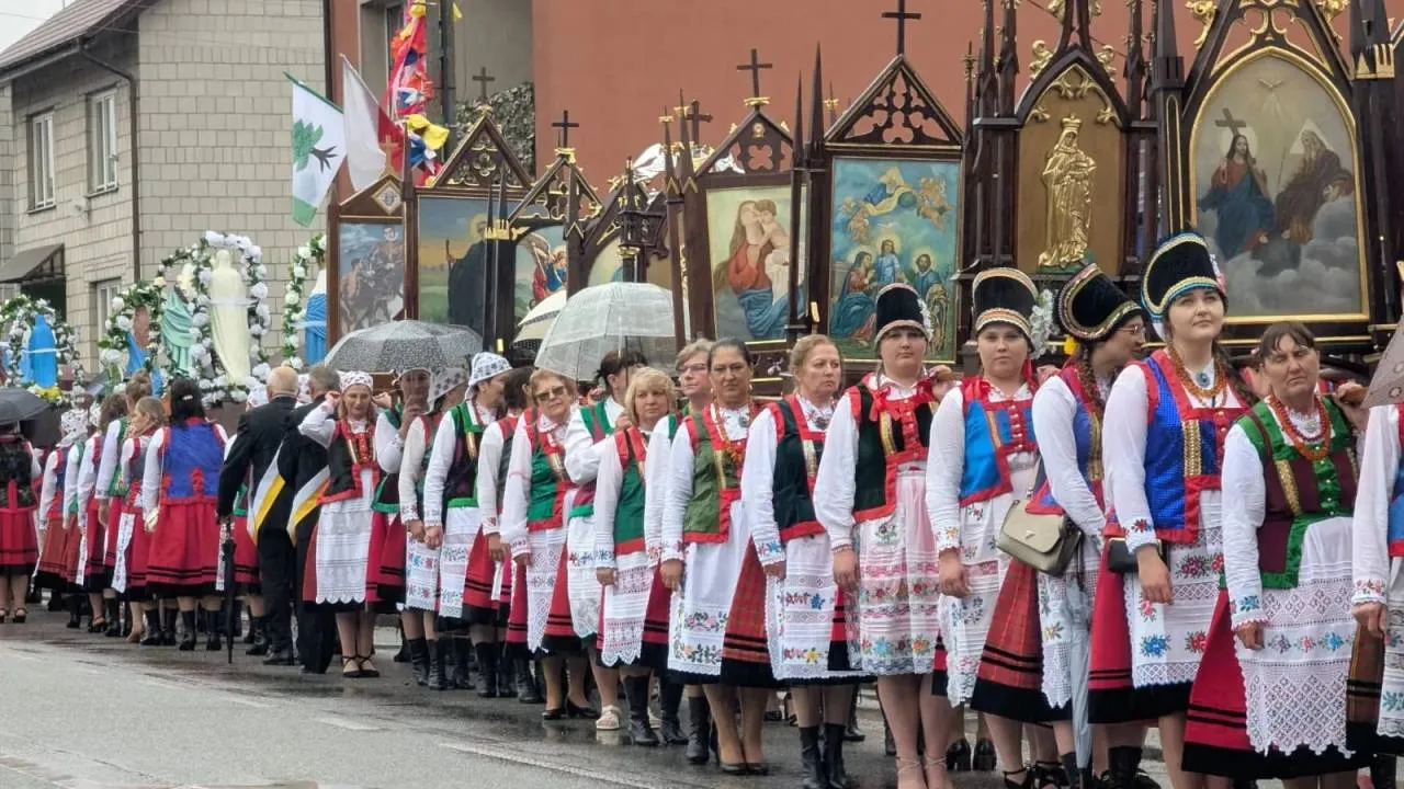 Tak Kurpie przeżywają Boże Ciało. Zobacz wyjątkową galerię z Myszyńca [ZDJĘCIA]
