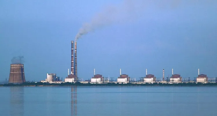 Ranni przy rozminowywaniu obok Zaporoskiej Elektrowni Atomowej. 