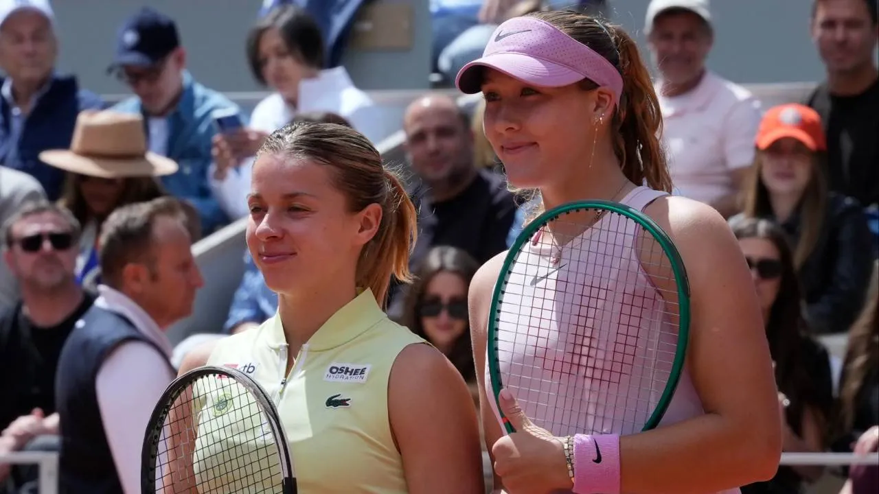 Maja Chwalińska gra w finale Roland Garros. Duże emocje w pierwszym secie