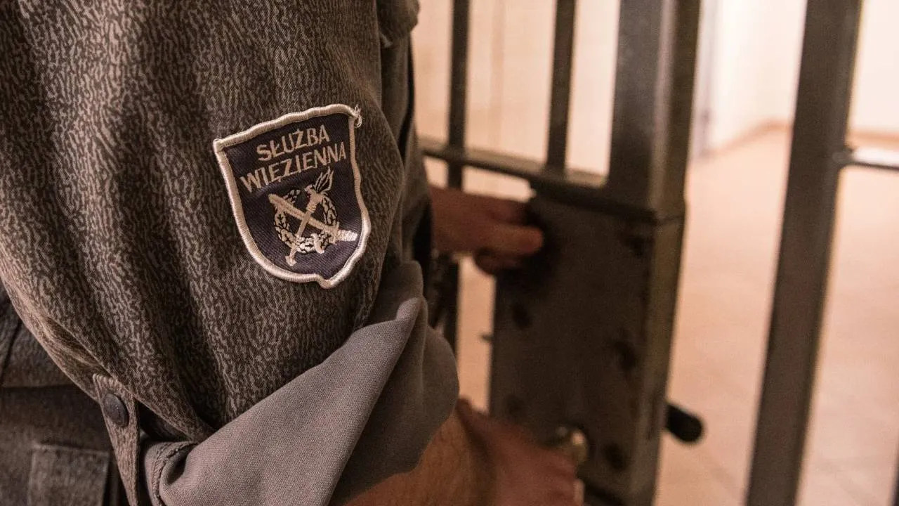 Zabójcy skazani na dożywocie, a nie siedzą w więzieniu. Ile jest takich przypadków w Polsce?