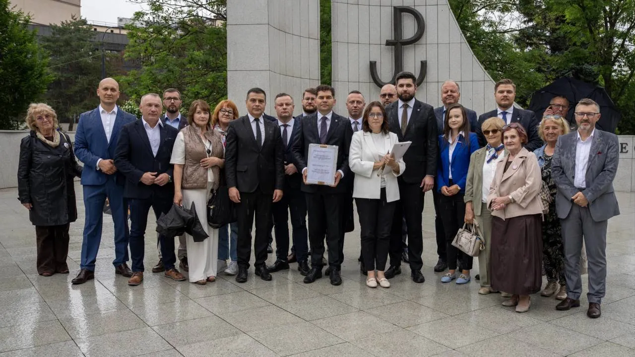 Obywatelska inicjatywa „Stop banderyzmowi”. Zebrano podpisy do rejestracji komitetu