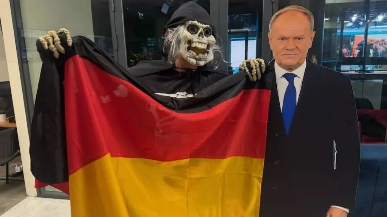 Tusk i Bachmann w Telewizji Republika! Niemcy oddali zrabowany pierścień królewski (FILM)