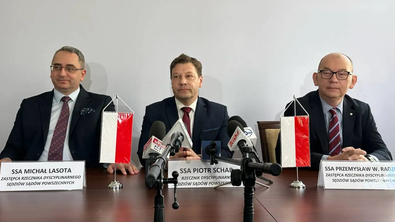 Nowa KRS bierze się za rzeczników dyscyplinarnych. Kuriozalne przykłady sędziego Bartłomieja Starosty