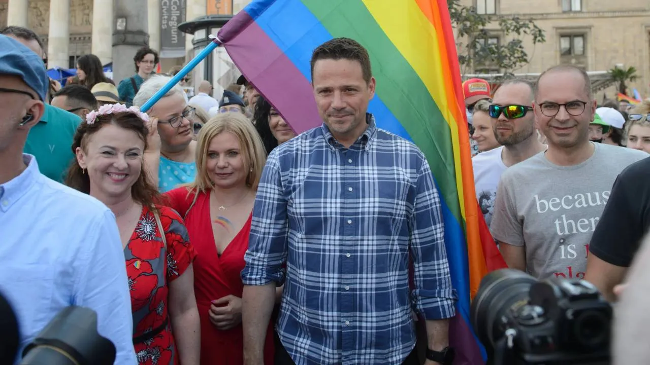 Warszawiaków czeka komunikacyjny paraliż. Wszystko przez Marsz LGBT pod patronatem Trzaskowskiego