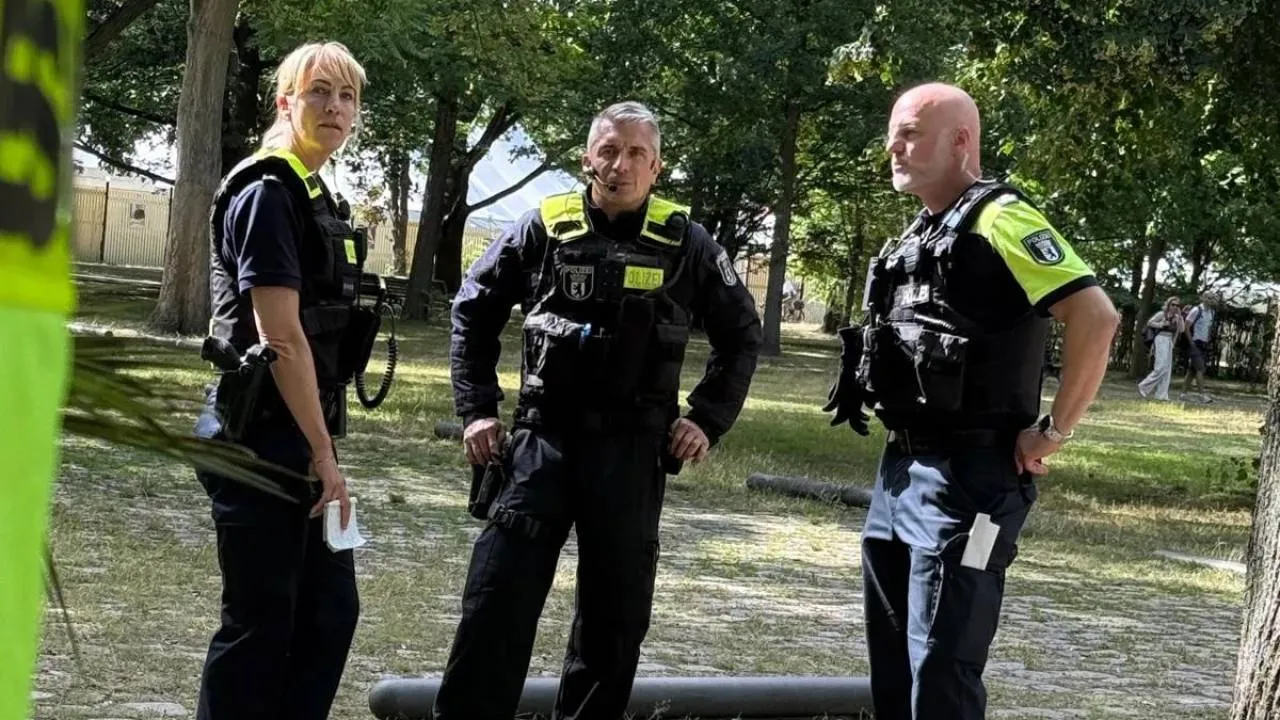 NOWE NAGRANIA z Berlina. Tak wyglądał moment, w którym niemiecka policja ruszyła na działaczy ROG